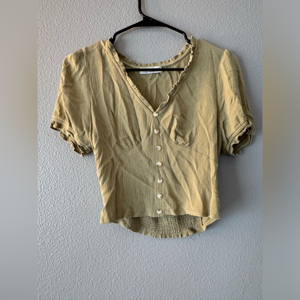 Green scrunch top